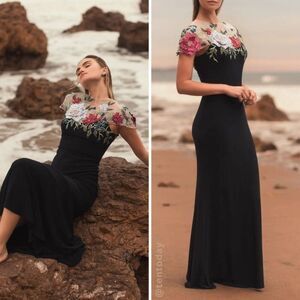 $598 Mac Duggal Size 10 Black Red Floral Embroidered Jersey Long Maxi Dress Gown